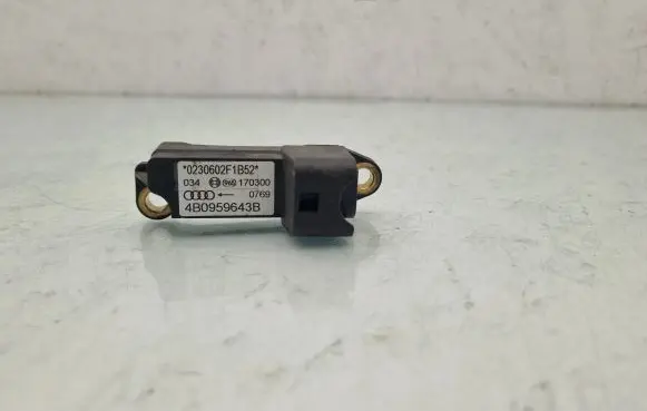 Audi A6 S6 C5 4B Airbag deployment crash/impact sensor 4B0959643B