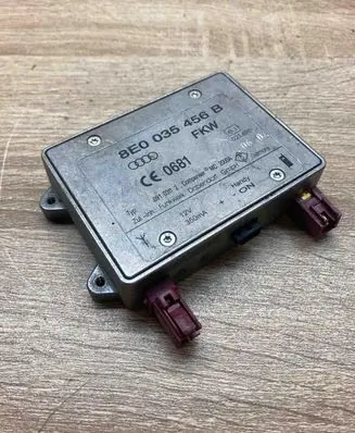 Audi A3 S3 8P Antenna control unit 8E0035456B