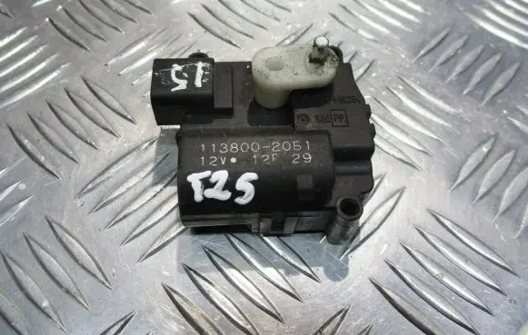 Toyota Avensis T250 Central body control module 113800-2051