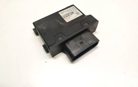 Audi A5 Fuel injection pump control unit/module 8W0906093G