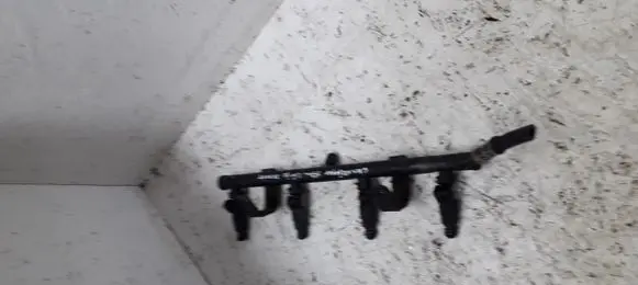 Chrysler Voyager Fuel injector 4612213