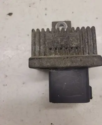 Glow plug pre-heat relay