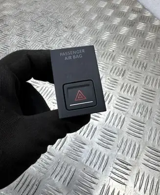Volkswagen Golf VII Hazard light switch 5G1919225