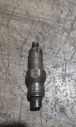 Volvo S40, V40 Fuel injector LCR6735401D