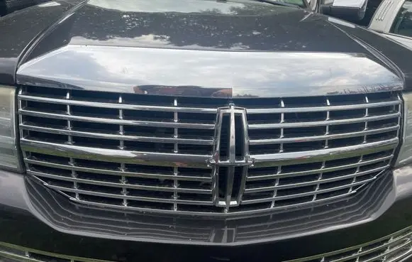 Lincoln Navigator Fender grill 
