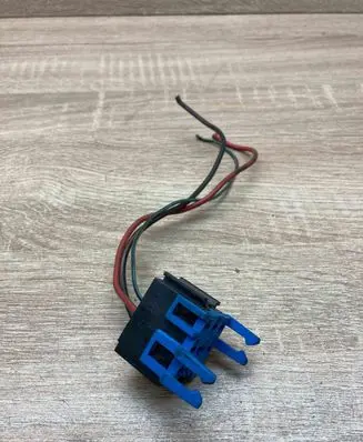 BMW 5 E39 Plug wire 8378977 USED