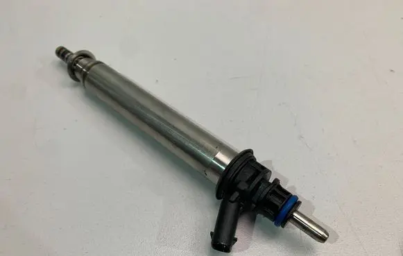 Mercedes-Benz A W177 Fuel injector A2560700187