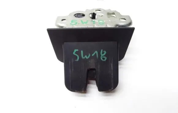 Tailgate/trunk/boot lock/catch/latch