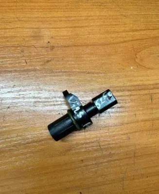 BMW 5 F10 F11 Camshaft position sensor 7803093 25915010