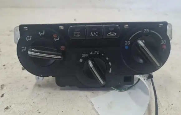 Subaru Impreza II Climate control unit
