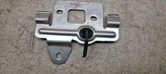 Mercedes-Benz GLC X253 C253 Bracket in trunk/boot a2535450540