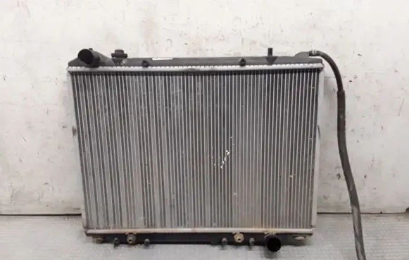 Opel Frontera B Coolant radiator 97222910
