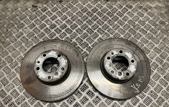BMW 5 E39 Front brake disc 6767059 34116767059 0392525
