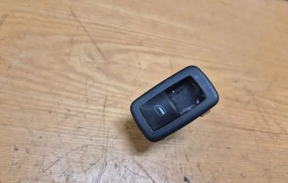 Dodge Nitro Electric window control switch 0227A