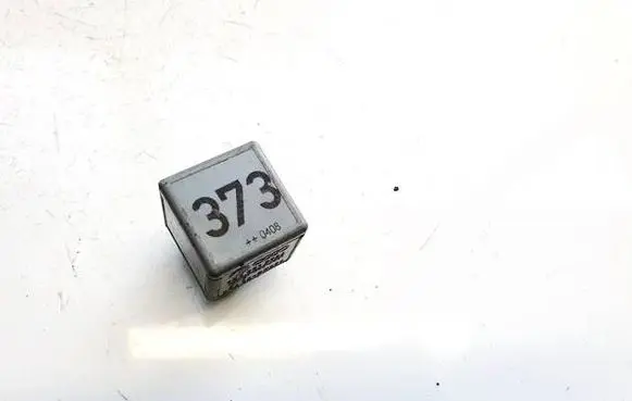 Volkswagen PASSAT B5.5 Other relay 8D0951253A V23154-B52-X301
