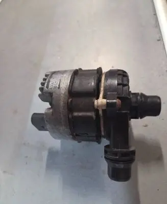 Mercedes-Benz C W205 Electric auxiliary coolant/water pump A0005002300 A2C39973900