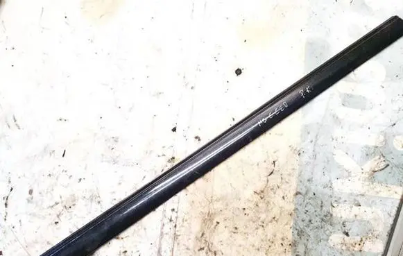 Mercedes-Benz C W202 Front door trim (molding) a2026908162