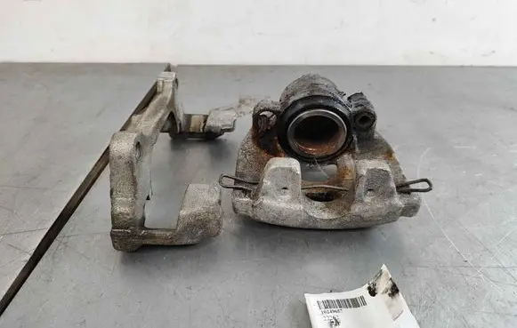 MG MG5 II Front brake caliper 10249657