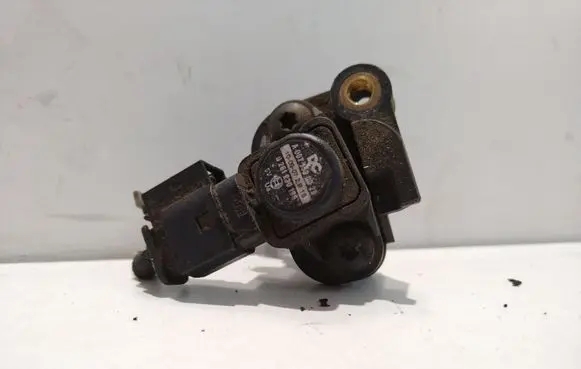 Mercedes-Benz E W212 Air pressure sensor A0071530028