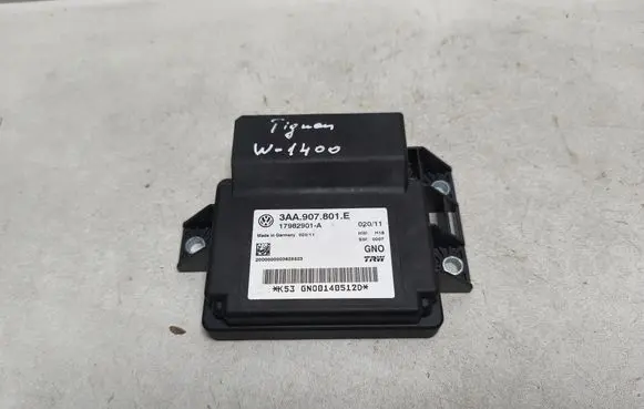 Volkswagen Tiguan Hand brake control module 3AA907801E