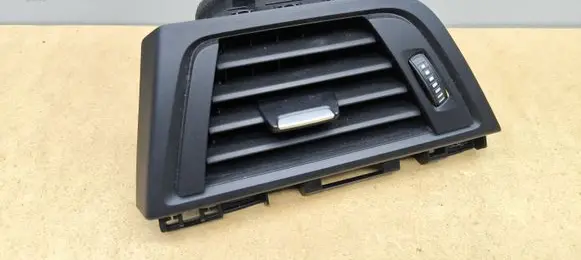 BMW 3 F30 F35 F31 Dashboard side air vent grill/cover trim 9253218