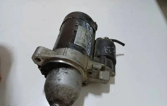 Mercedes-Benz E W211 Starter motor 0051512901