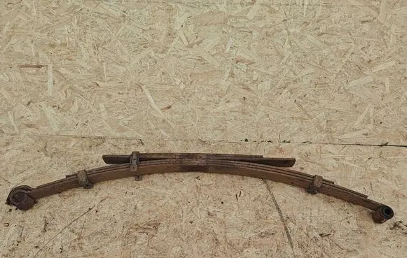 Toyota Hilux (AN10, AN20, AN30) Rear leaf spring 