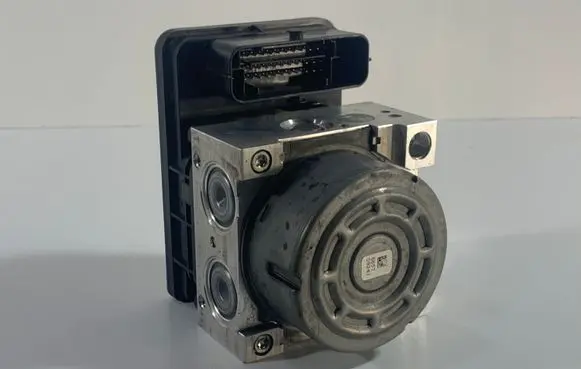 Skoda Octavia Mk3 (5E) ABS Pump 5Q0907379R 5Q0614517Q