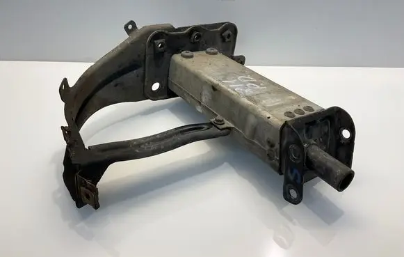 Radiator support slam panel bracket