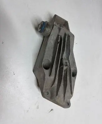 BMW 4 G22 G23 G24 G26 Engine mounting bracket 6861559 68615559 8574710