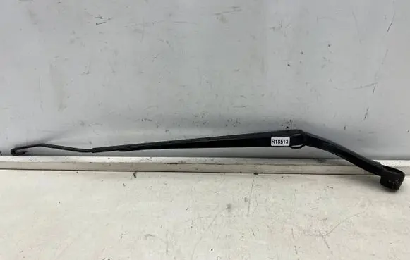 Opel Insignia A Front wiper blade arm 13227399