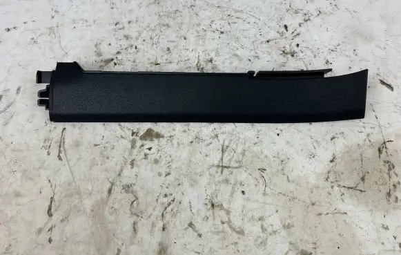 Mercedes-Benz GLE W167 Dashboard glove box trim A1676908604