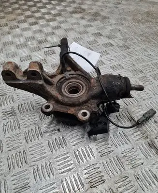 Citroen C4 I Front wheel hub