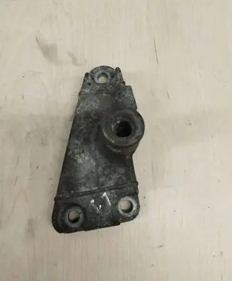 Volkswagen PASSAT B5.5 Engine mounting bracket 4018999