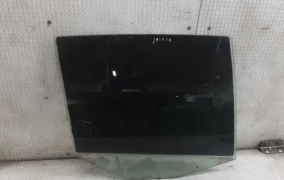 Volkswagen Golf V Rear door window glass 