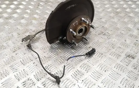 Citroen C-Crosser Front wheel hub
