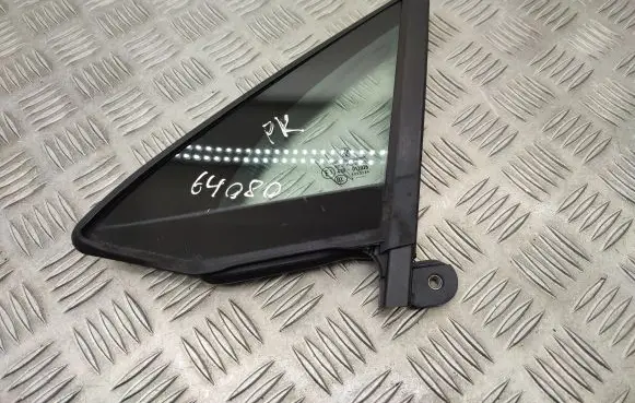 Volkswagen PASSAT B8 Front triangle window/glass 43R011026 3G0845113C