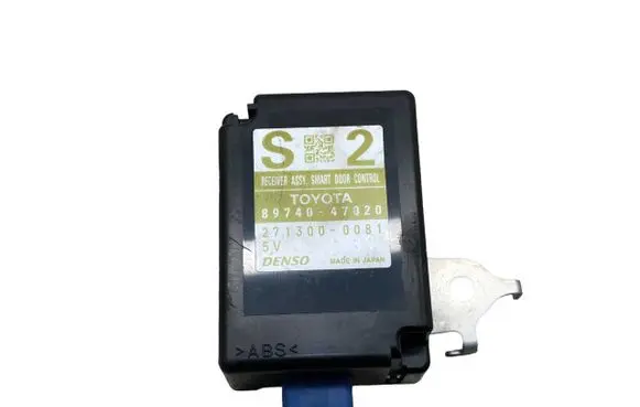 Toyota Prius (XW30) Door control unit/module 8974047020 2713000081