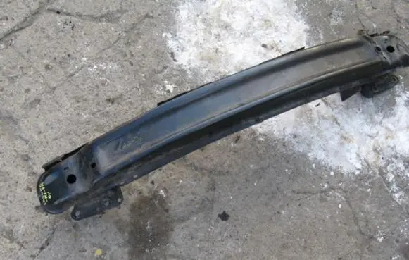 Renault Laguna I Front bumper cross member