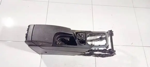 Opel Insignia A Armrest 