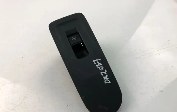 Volkswagen Up Electric window control switch 1S0867255E
