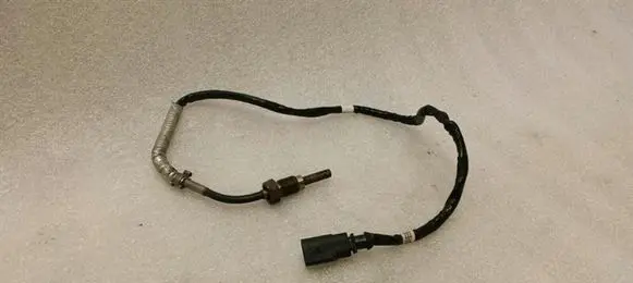 Volkswagen Golf VII Exhaust gas temperature sensor 04L906088AE