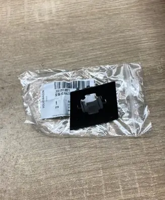 Volkswagen PASSAT B6 Front parking sensor holder (PDC) 3C0919492L