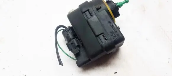 Renault Scenic I Headlight level adjustment motor 7700840141