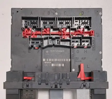 Volkswagen PASSAT B6 Comfort/convenience module 3C0937049AE H52S2002 F005V00631