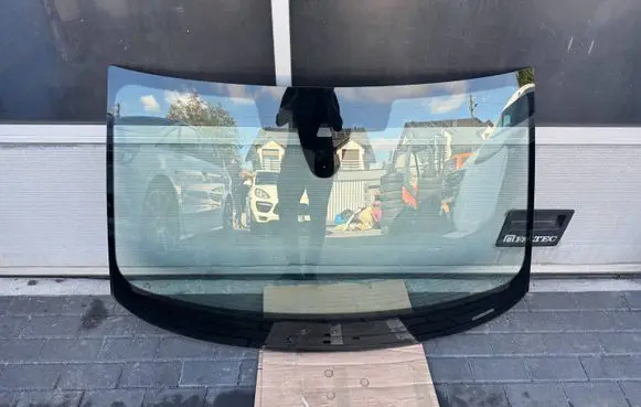 Audi A5 Front windscreen/windshield window 