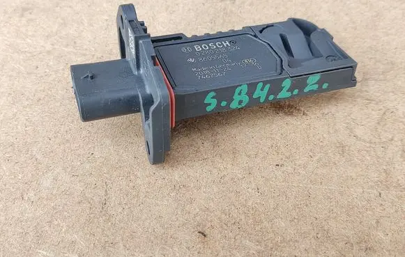 BMW 2 F46 Mass air flow meter 8605565 13628605565 0280218324