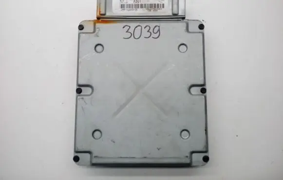 Ford Focus Engine control unit/module 2M5F12A650EB