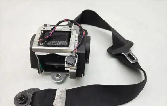 BMW 7 E65 E66 Front seatbelt 607596900