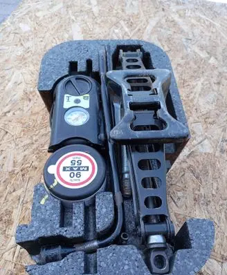 Dodge Journey Tool set 05181361AB 05171555AA
